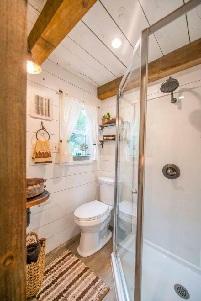 Cozy Cabin Little Red Hen 12 Min To Magnolia Waco Exterior foto
